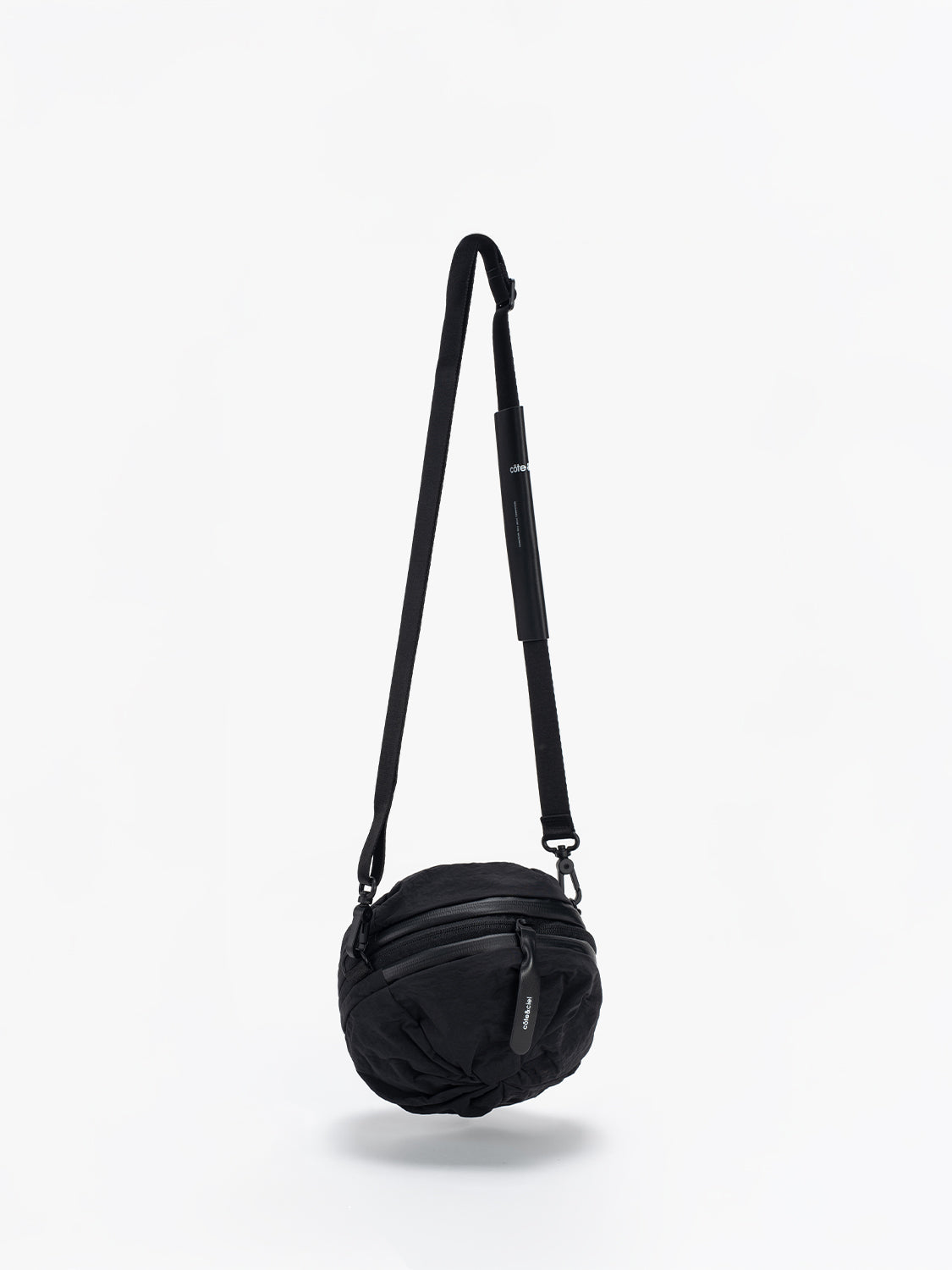 Vikos M Smooth Black Bag